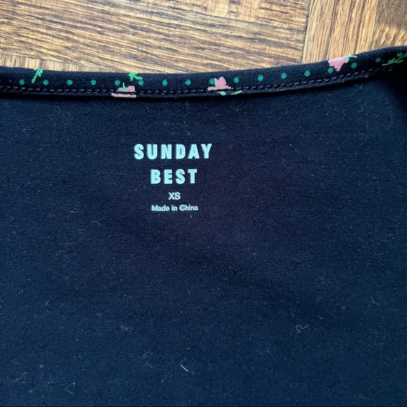 Black Sunday Best tie long sleeve crop top with flowers - Size Xs - Picture 2 of 2